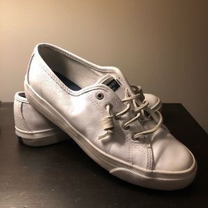 White leather Sperry Topsider